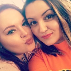 Meet your Posher, Dee